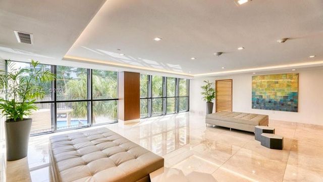 540 Brickell Key Dr 813, Miami, FL 33131