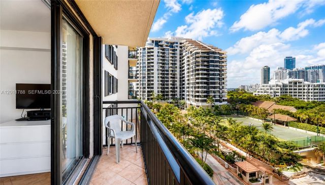 540 Brickell Key Dr 813, Miami, FL 33131