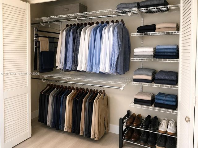 540 Brickell Key Dr 813, Miami, FL 33131