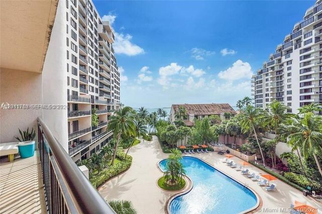 540 Brickell Key Dr 813, Miami, FL 33131