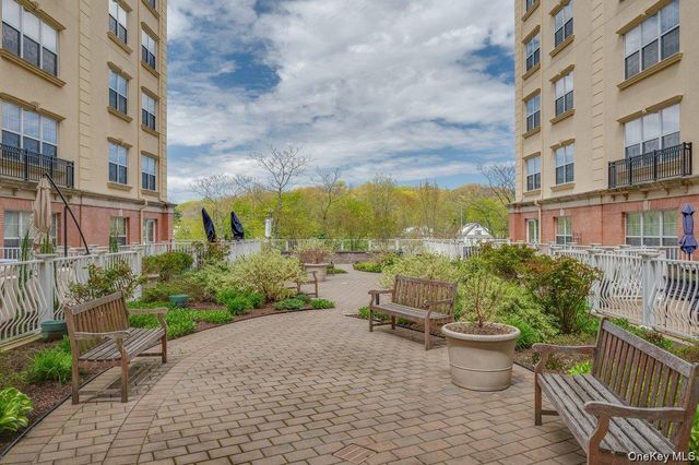 10 Byron Place 310, Larchmont, NY 10538