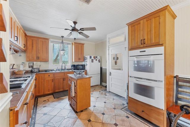 550 County Road 471, Thrall, TX 76578