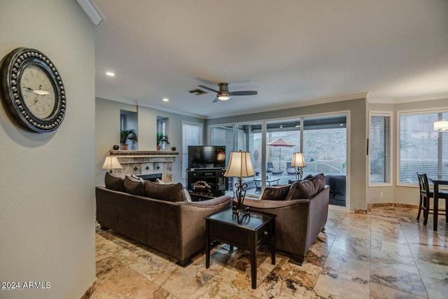 14652 S 7TH Place, Phoenix, AZ 85048