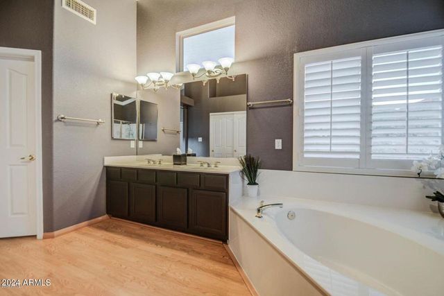 14652 S 7TH Place, Phoenix, AZ 85048