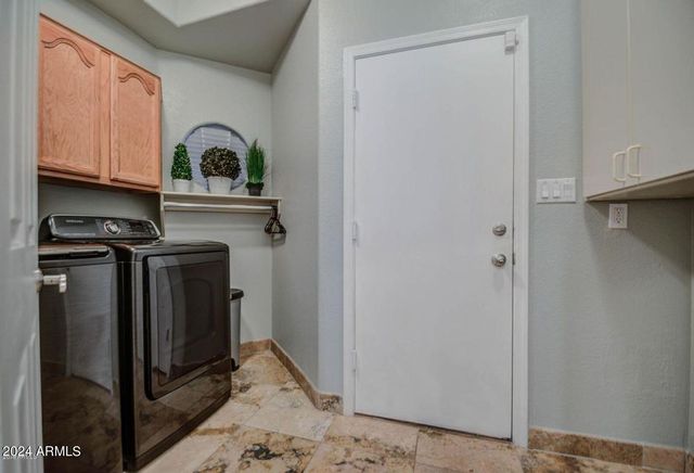 14652 S 7TH Place, Phoenix, AZ 85048