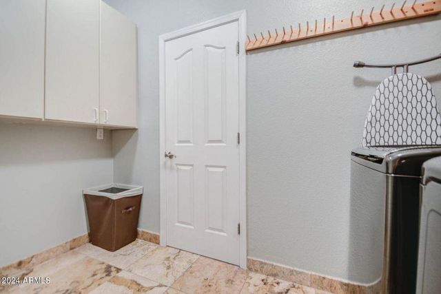 14652 S 7TH Place, Phoenix, AZ 85048