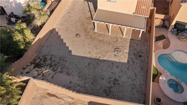 2715 Brinkley Manor Street, Laughlin, NV 89029