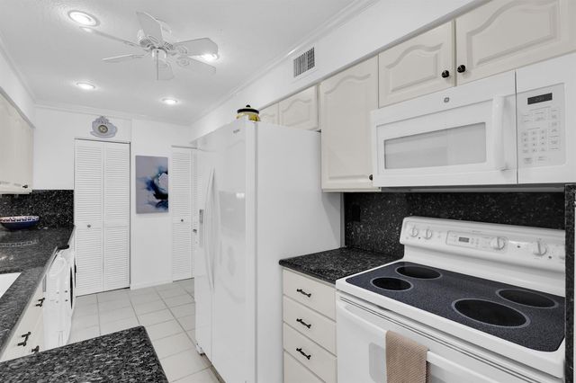 802 Summerwinds Lane, Jupiter, FL 33458