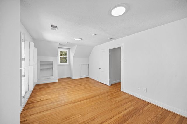 2438 Albans Road, Houston, TX 77005