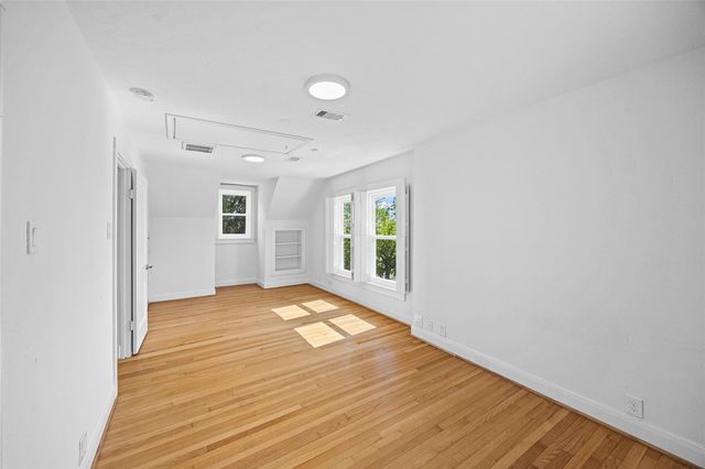 2438 Albans Road, Houston, TX 77005