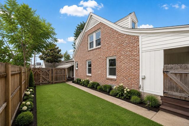 2438 Albans Road, Houston, TX 77005
