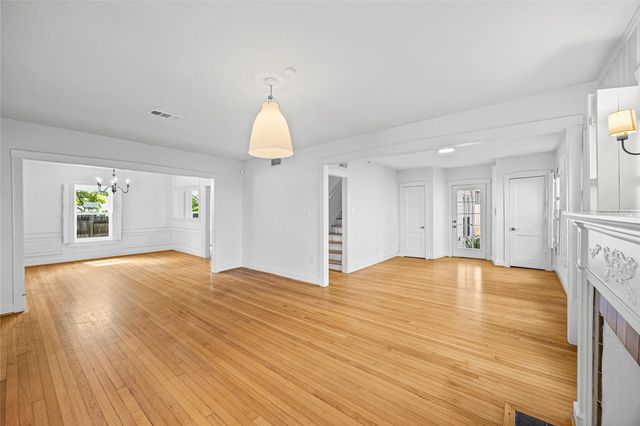 2438 Albans Road, Houston, TX 77005