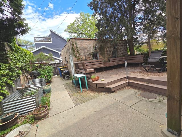 7223 N Bell Street Gdn, Chicago, IL 60645