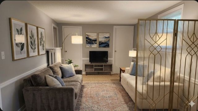 7223 N Bell Street Gdn, Chicago, IL 60645