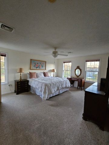 3 Pheasant Hollow, West Newbury, MA 01985