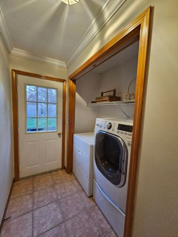3 Pheasant Hollow, West Newbury, MA 01985