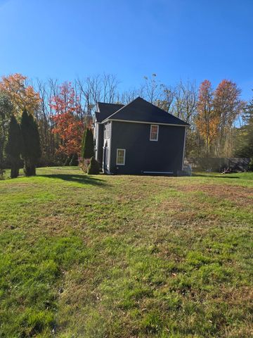 3 Pheasant Hollow, West Newbury, MA 01985