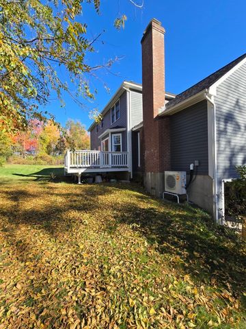3 Pheasant Hollow, West Newbury, MA 01985