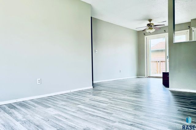 616 618 N Garfield Ave Avenue, Sioux Falls, SD 57104