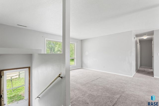 616 618 N Garfield Ave Avenue, Sioux Falls, SD 57104