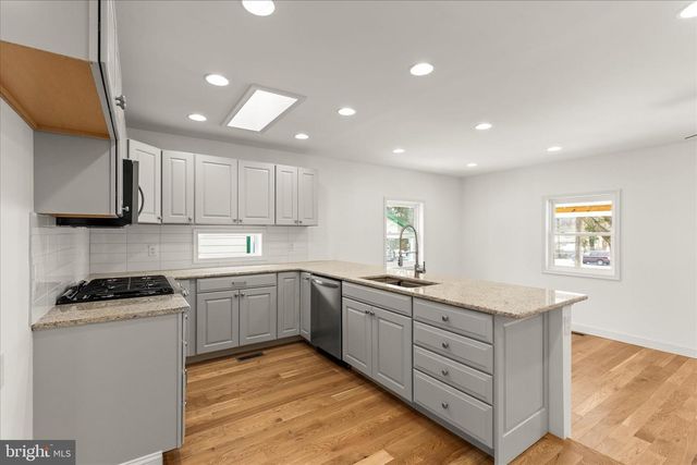 1443 W COLLEGE AVE, York, PA 17404