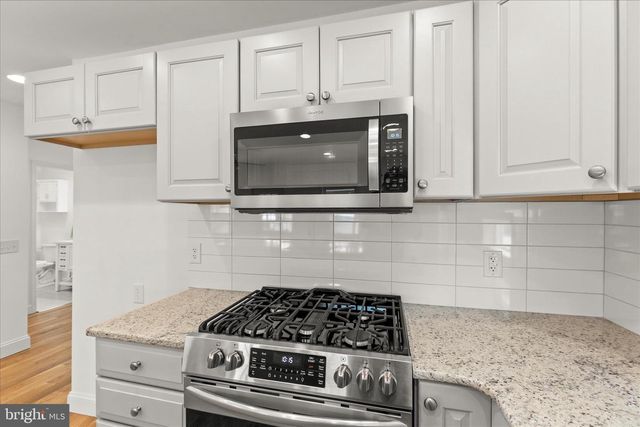 1443 W COLLEGE AVE, York, PA 17404