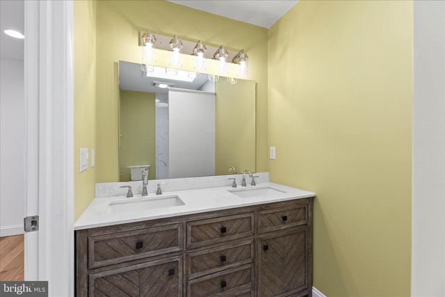 1443 W COLLEGE AVE, York, PA 17404