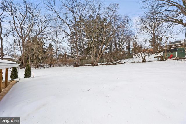 1443 W COLLEGE AVE, York, PA 17404