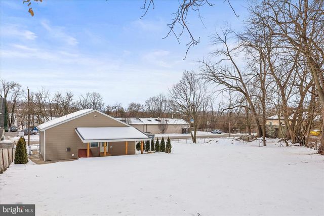 1443 W COLLEGE AVE, York, PA 17404