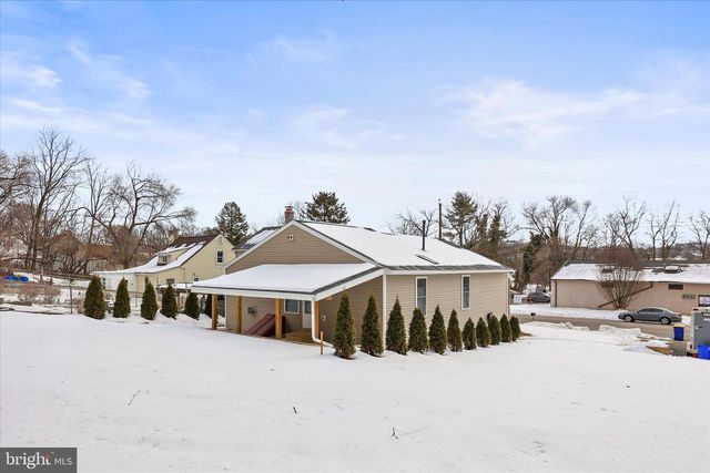 1443 W COLLEGE AVE, York, PA 17404