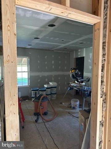 1443 W COLLEGE AVE, York, PA 17404