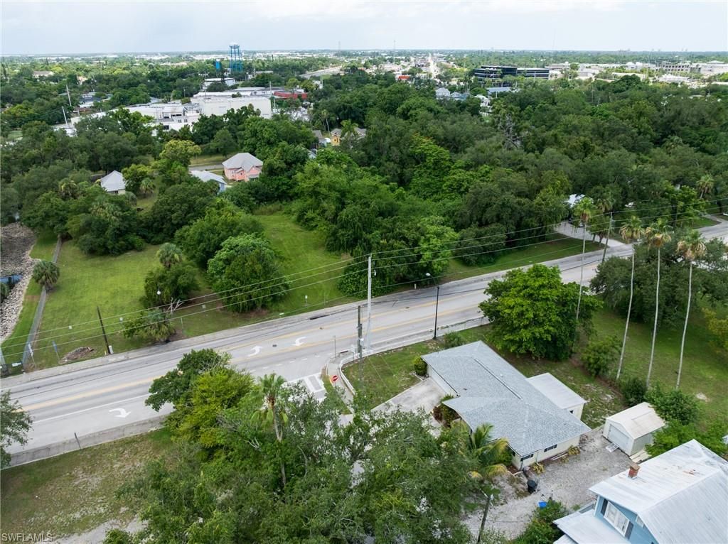 2542 and 2546 2nd ST, FORT MYERS, FL 33901 — photo 2