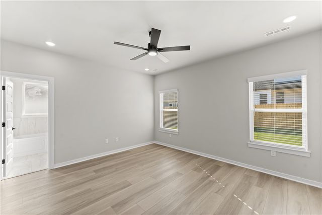 5907 SW Chiefs Avenue, Bentonville, AR 72713