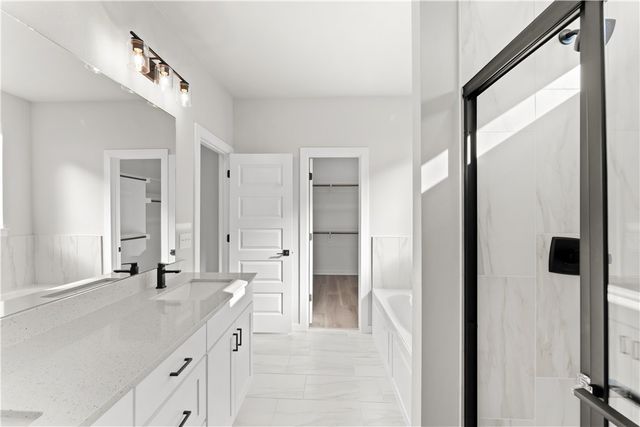 5907 SW Chiefs Avenue, Bentonville, AR 72713