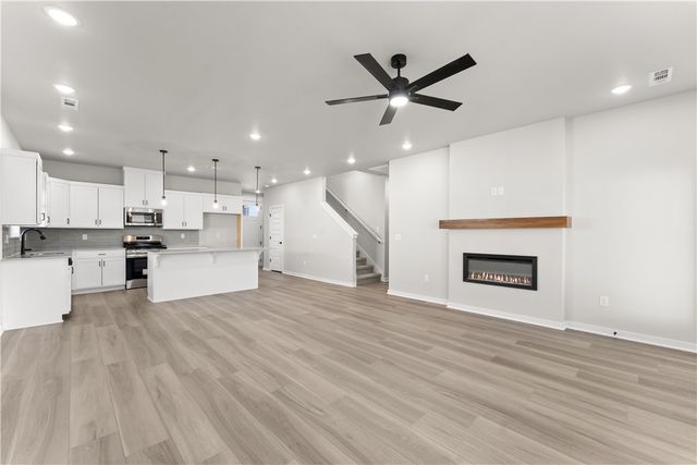 5907 SW Chiefs Avenue, Bentonville, AR 72713