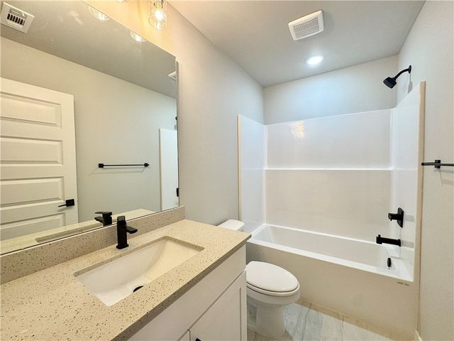 5907 SW Chiefs Avenue, Bentonville, AR 72713