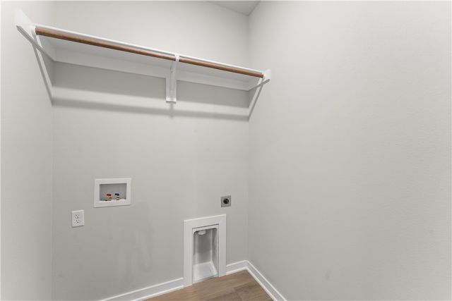 5907 SW Chiefs Avenue, Bentonville, AR 72713