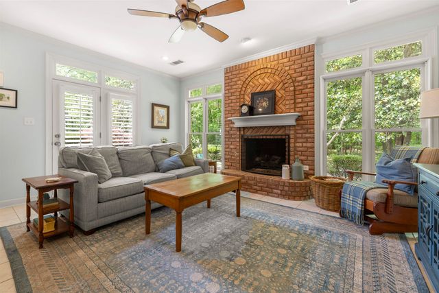 2142 LAKE PAGE DR, Collierville, TN 38017