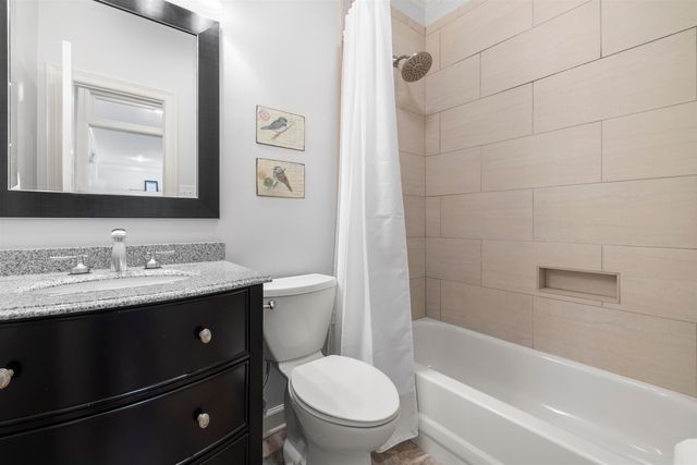 2142 LAKE PAGE DR, Collierville, TN 38017