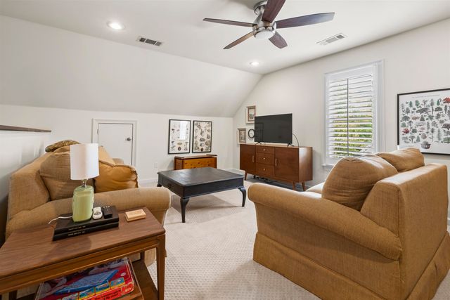 2142 LAKE PAGE DR, Collierville, TN 38017