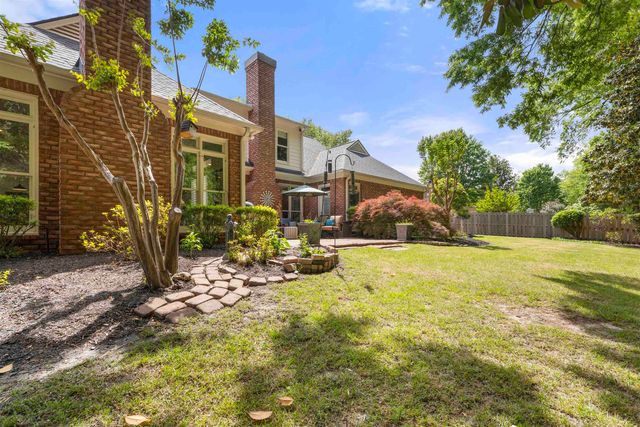 2142 LAKE PAGE DR, Collierville, TN 38017