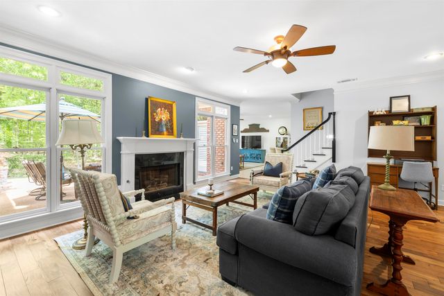 2142 LAKE PAGE DR, Collierville, TN 38017