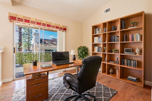 271 Augustine Way C, Simi Valley, CA 93065