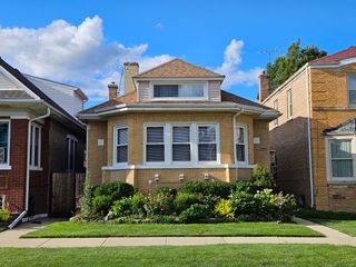 6008 W Dakin Street W, Chicago, IL 60634