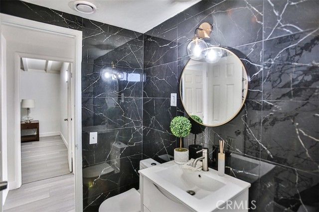 2540 W Picadilly, Anaheim, CA 92801