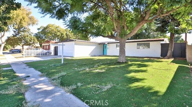 2540 W Picadilly, Anaheim, CA 92801