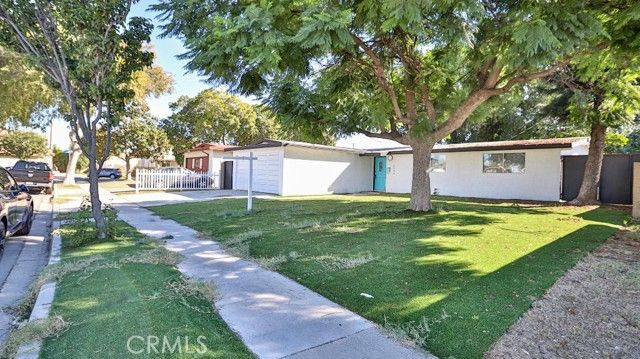 2540 W Picadilly, Anaheim, CA 92801