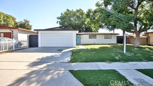 2540 W Picadilly, Anaheim, CA 92801