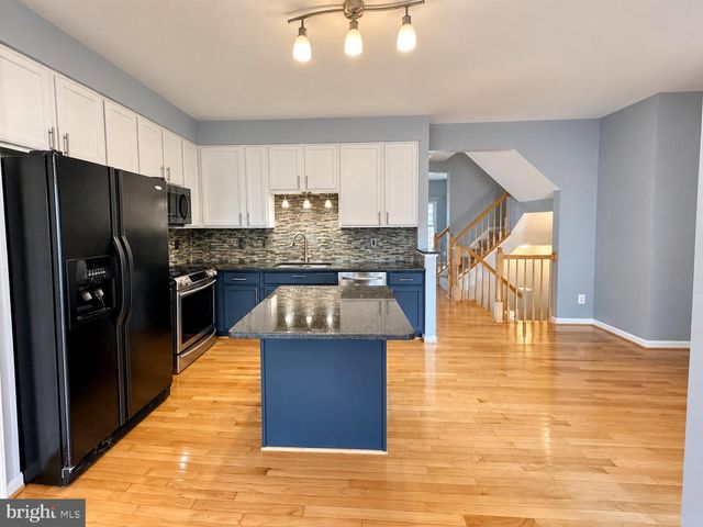 11736 BATLEY PL, Woodbridge, VA 22192