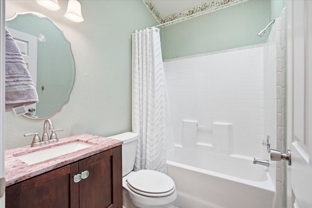 156 NW Wrightwood Circle, Grants Pass, OR 97526